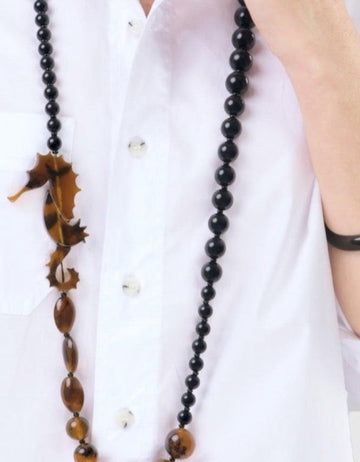 alembika-seahorse-bead-necklace-tortoise-black-kette image 4