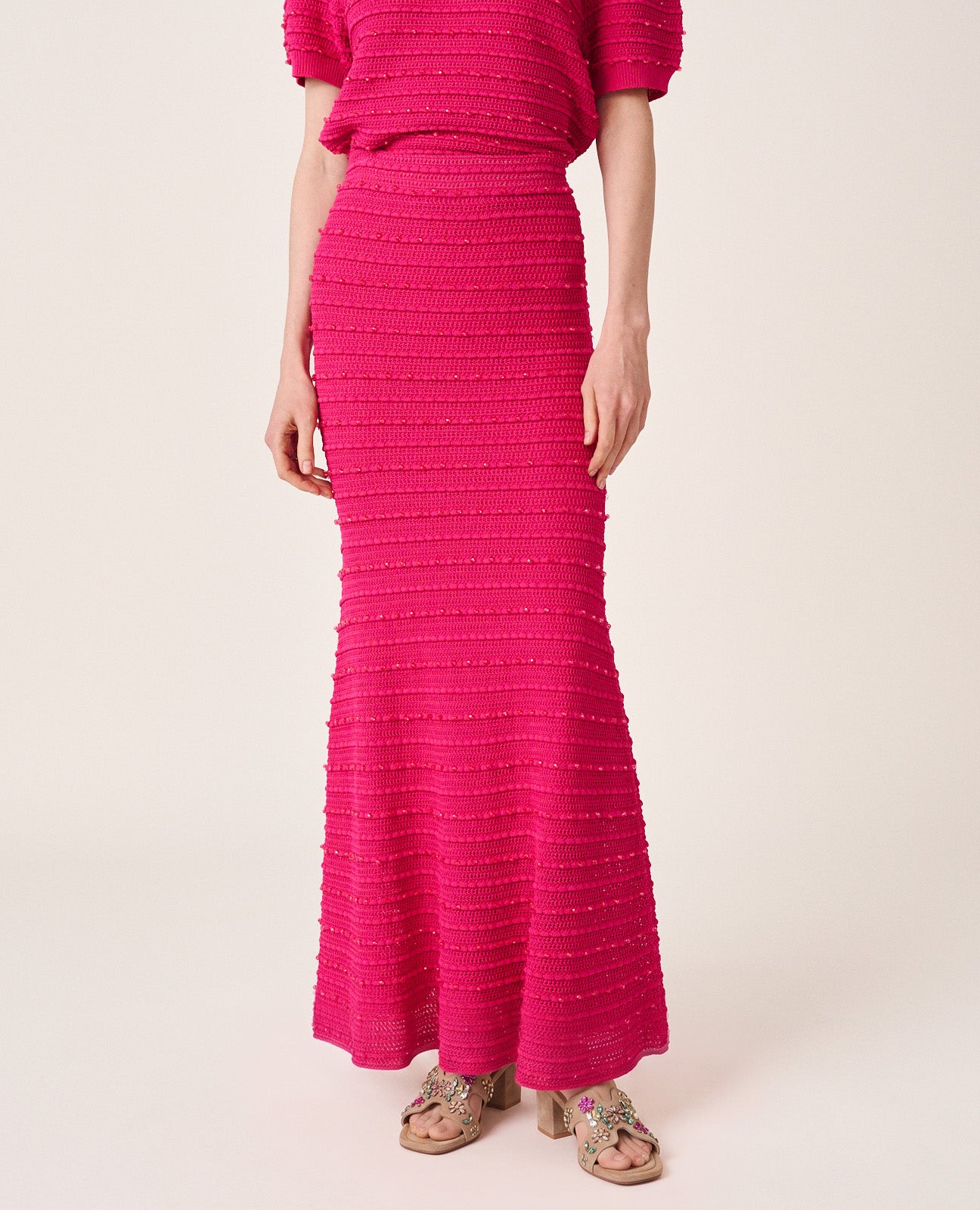 alma-en-pena-strickrock-joya-fuchsia-midi-in-meerjungfrauen-form image 3