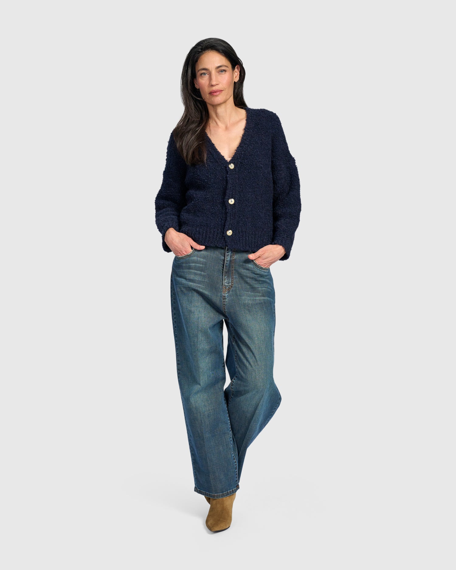 alembika-teddy-boucle-cardigan-midnight image 3
