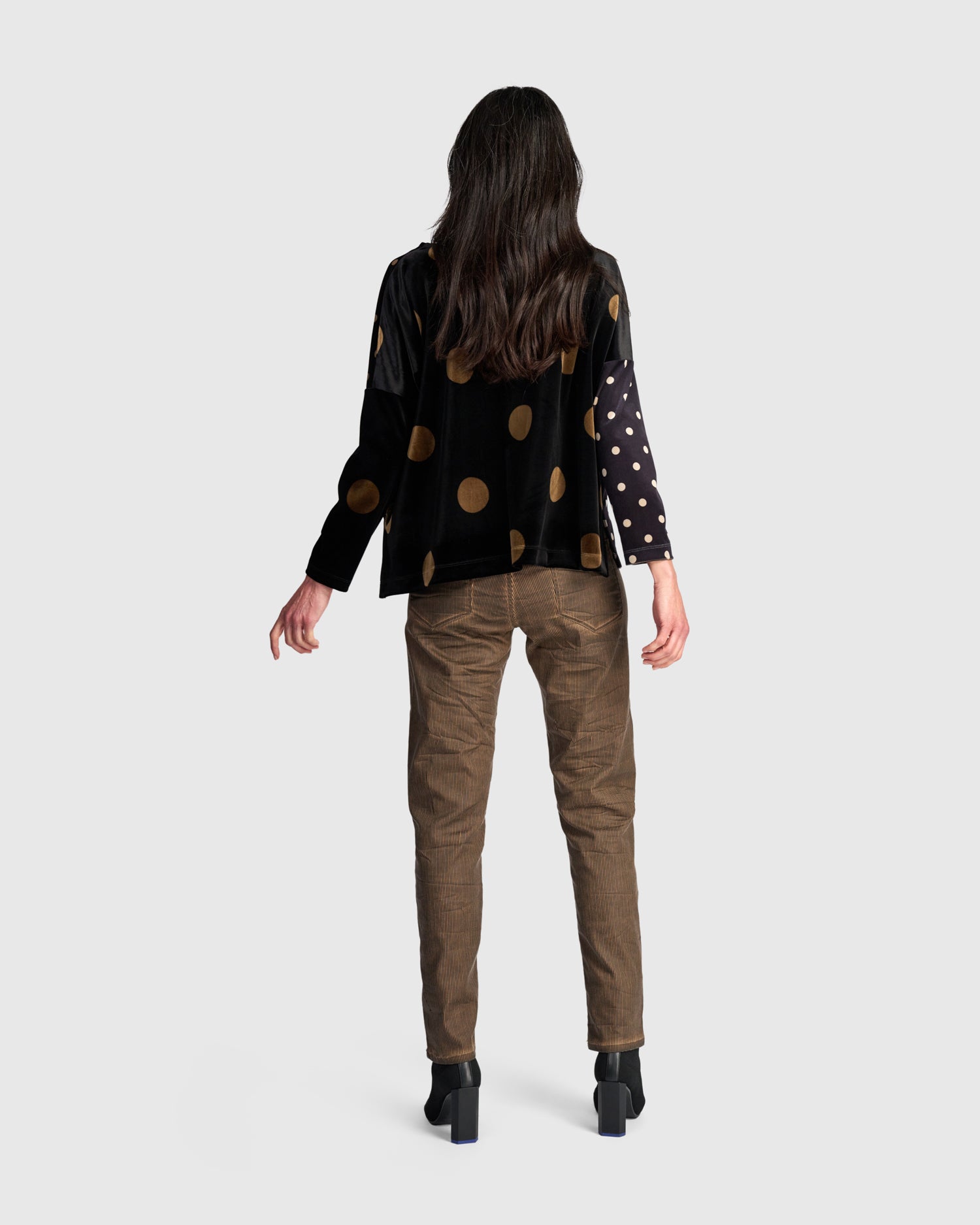alembika-velvet-boxy-top-samt-top-iron-dot image 3