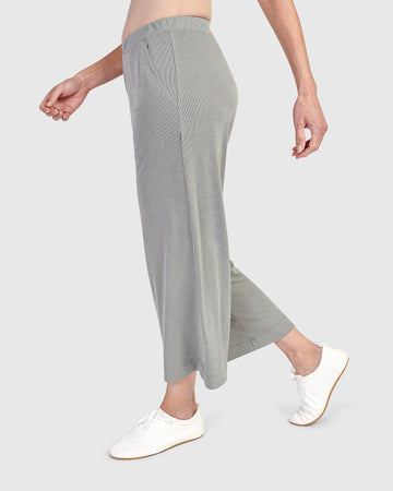 alembika-essential-lounge-hose-saladin-cropped image 4