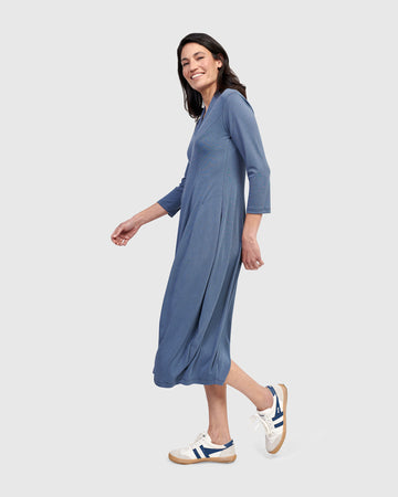 alembika-essential-cocoon-kleid-blue-mist image 4
