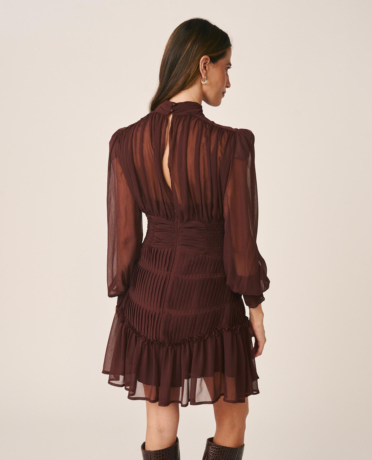 alma-en-pena-chiffon-minikleid-braun-perkinskragen-langarm image 8