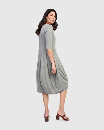 alembika-essential-crew-cocoon-kleid-saladine-ripstrick-kleid image 5