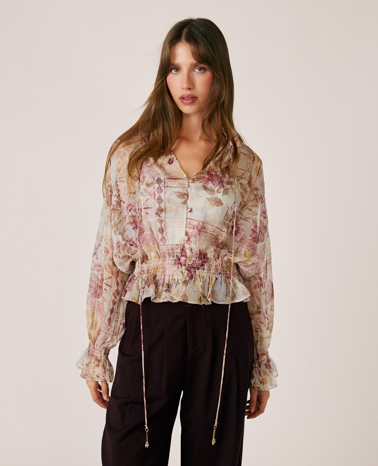 alma-en-pena-chiffonbluse-floral-mit-bindekragen-rosa image 3