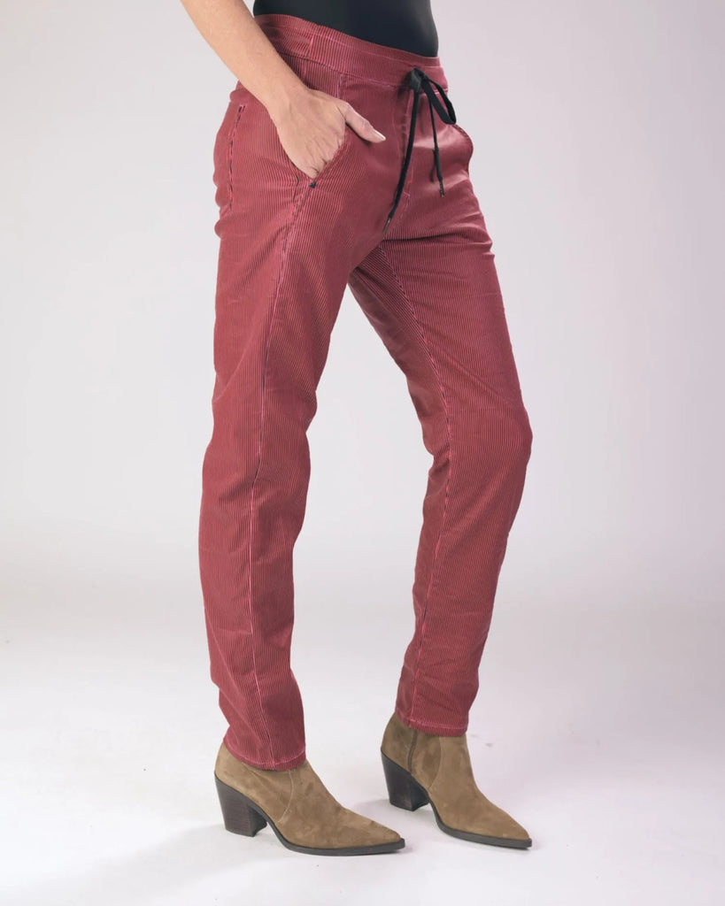 alembika-pinstripe-iconic-stretch-jeans-hose-wine image 1