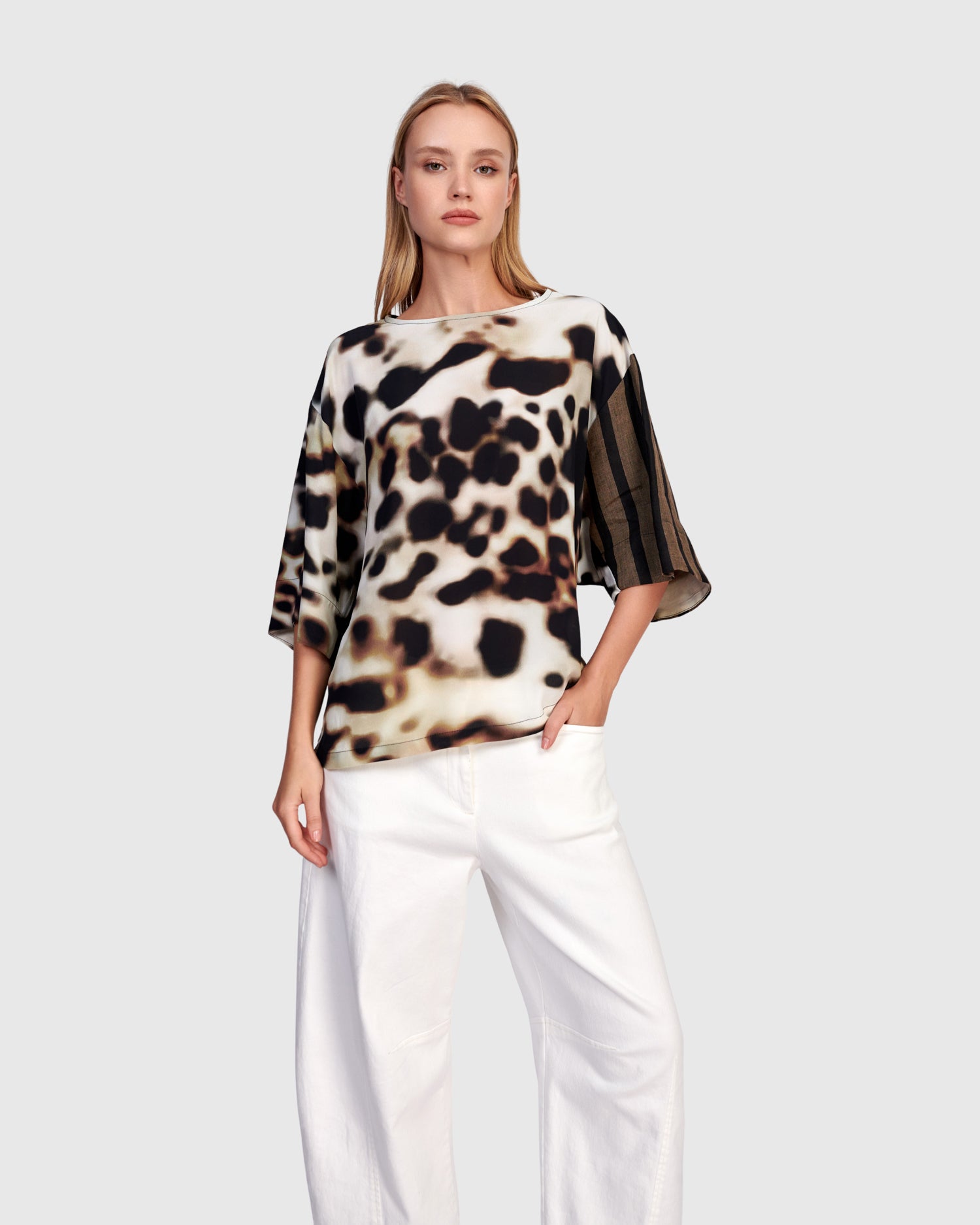 alembika-osprey-chiffon-top-leopard image 4