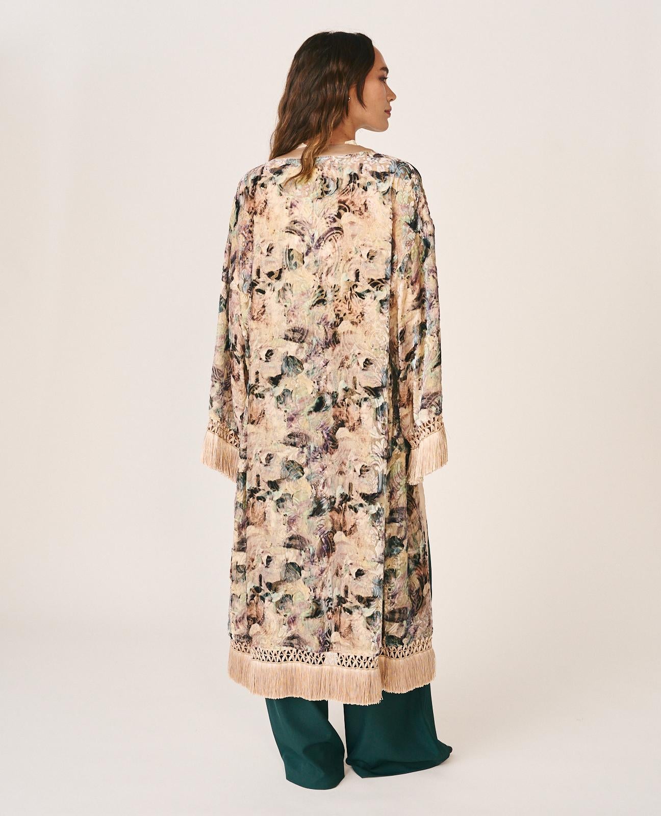 alma-en-pena-kaftan-aus-seide-mit-fransen-rosa image 7
