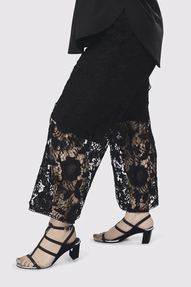 alembika-exquisite-lace-pants-black-spitzenhose-gerade image 1