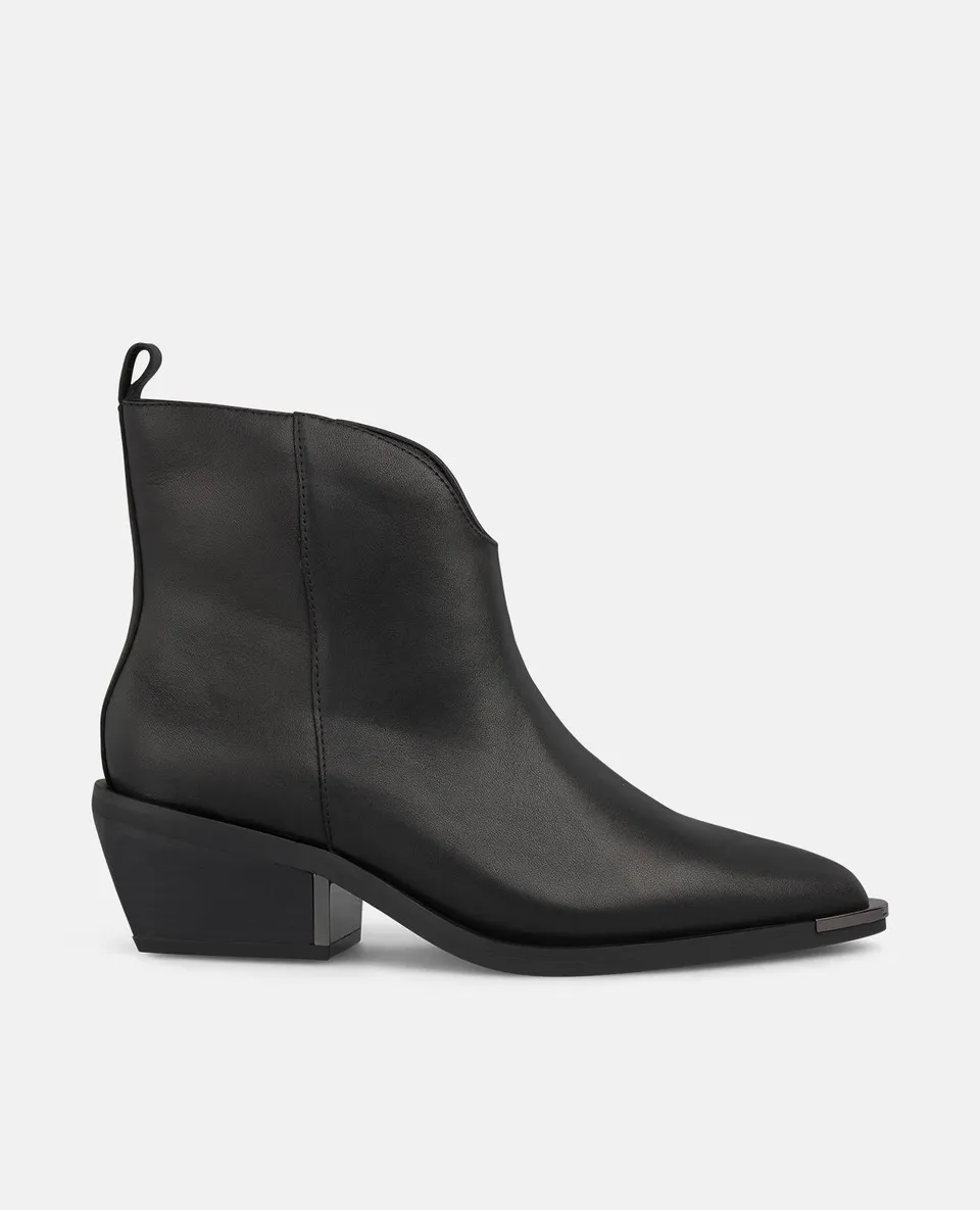 alma-en-pena-flache-stiefelette-schwarz-mit-rei-verschluss-4-5-cm image 1