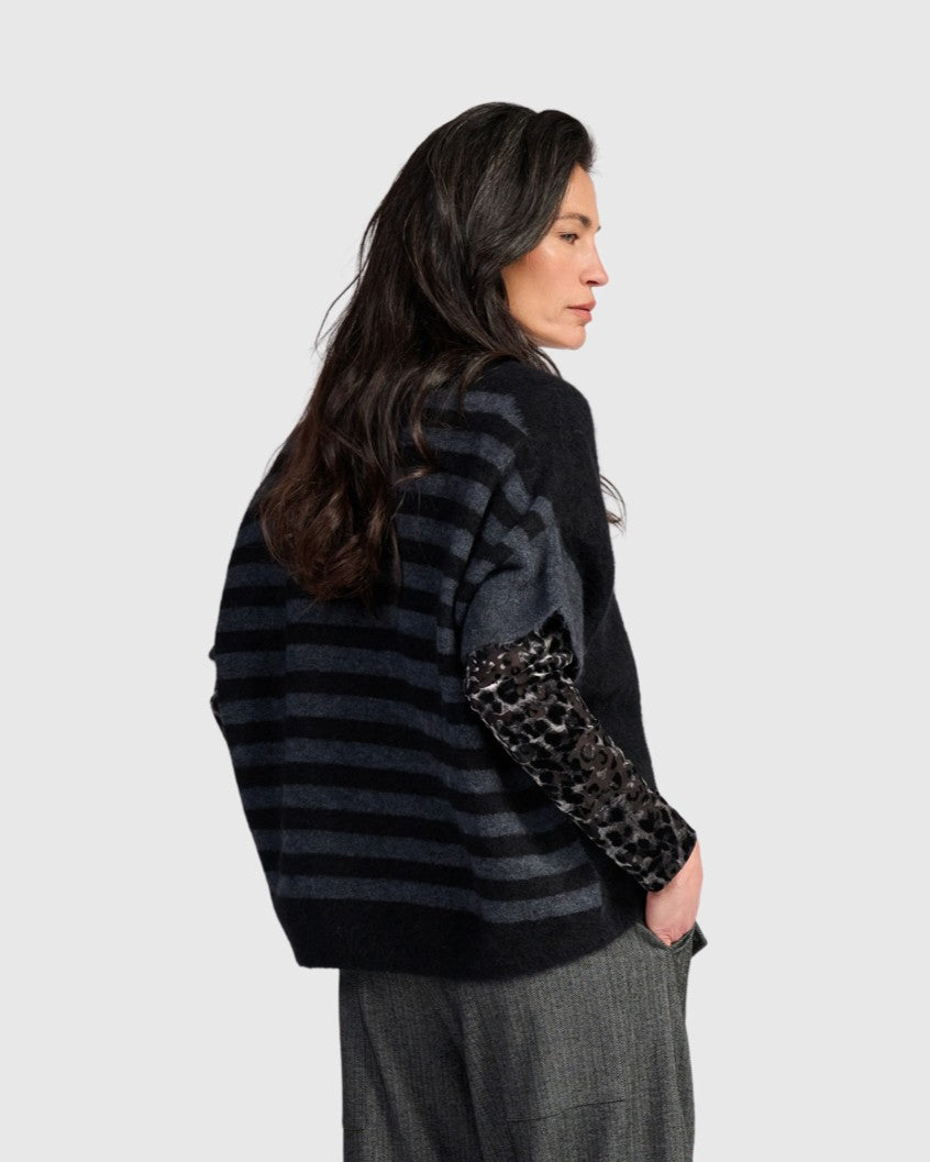 alembika-shrouded-sweater-damen-pullover-black-graphite image 5