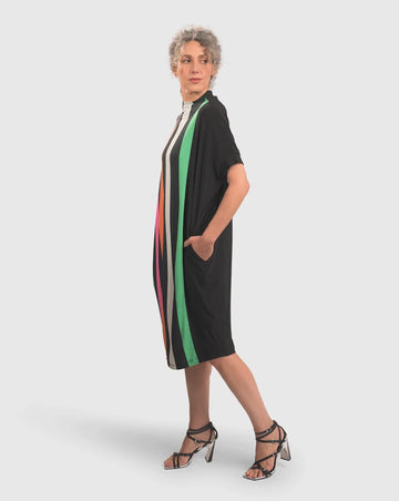 alembika-vibe-cocoon-kleid-rainbow-streifen-schwarz image 6