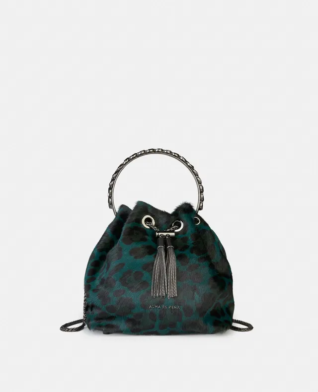 alma-en-pena-bowler-bag-mit-anh-nger-detail-in-blau image 1