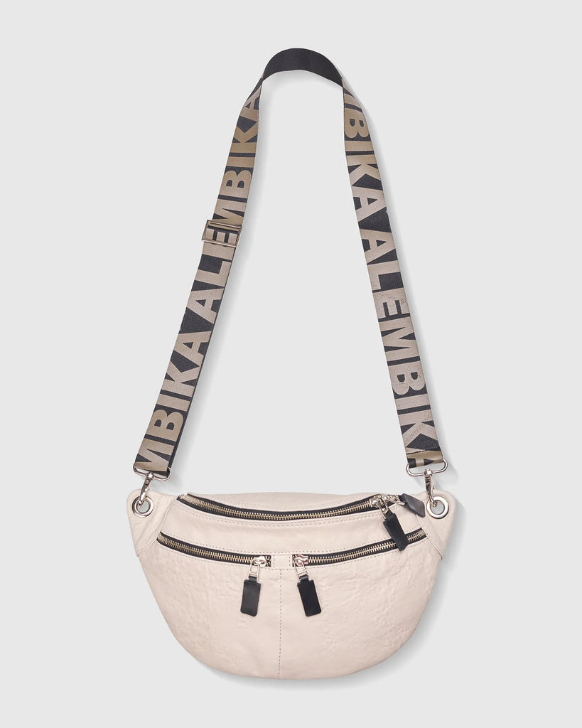 alembika-on-the-go-large-sling-bag-elfenbein image 1