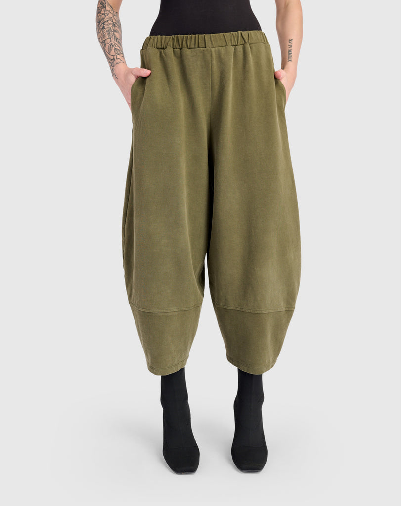 alembika-forme-laternenhose-oliv-cropped-baumwolle image 1