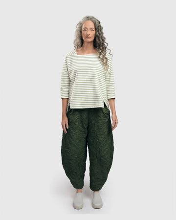 alembika-urban-pinstripe-crinkle-lantern-pants-forest-black image 6