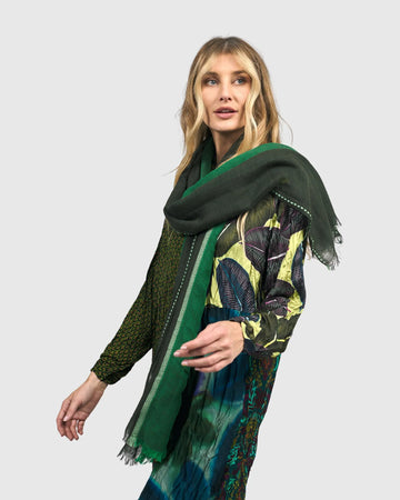 alembika-limelight-scarf-green-schal-185-x-104-cm image 3
