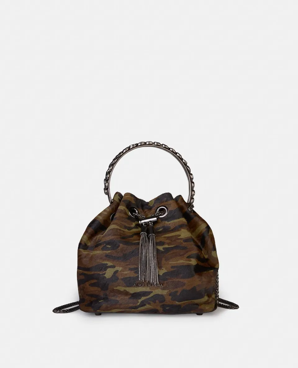 alma-en-pena-bowler-bag-leder-gr-n-kette-henkel image 1