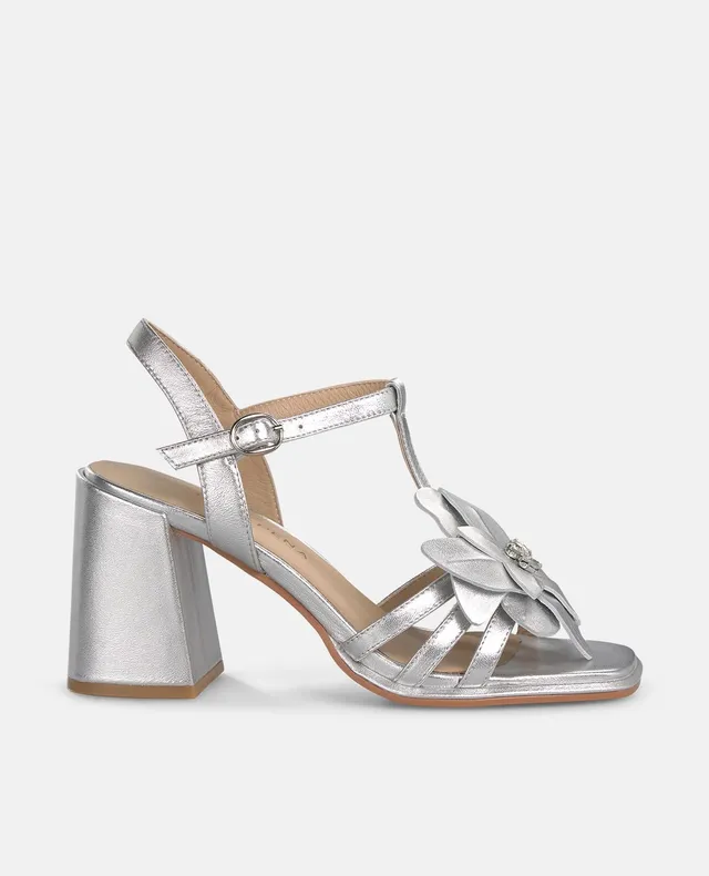 alma-en-pena-riemchensandalette-metallic-silber-mit-blume-9-cm image 1
