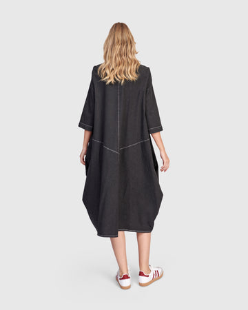 alembika-liberty-oversized-cocoon-dress-black-denim-jeanskleid image 6