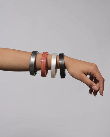 alembika-minimalist-bangle-armreif-meteor image 2