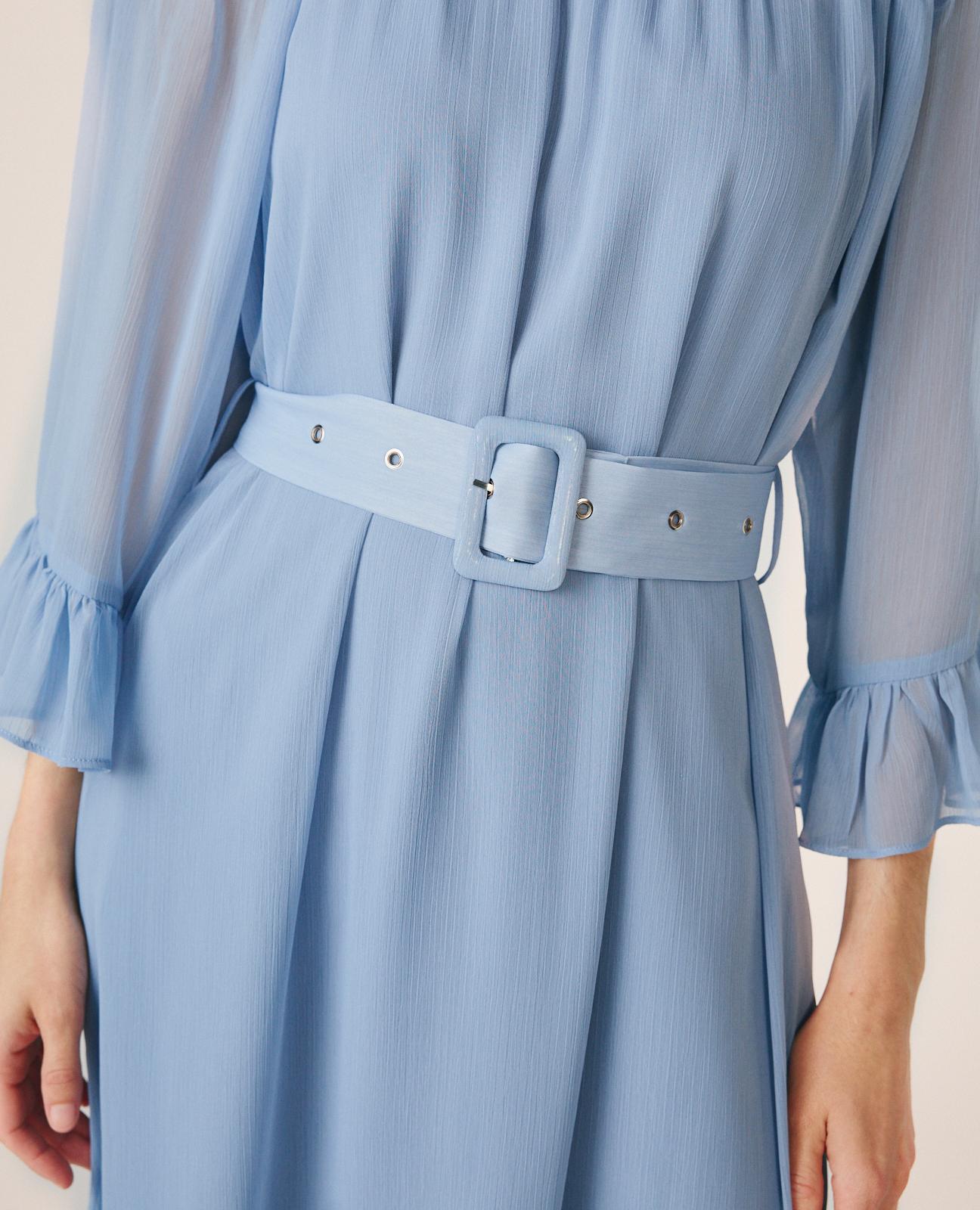 alma-en-pena-midi-kleid-mit-volant-rmeln-hellblau-bardot image 4