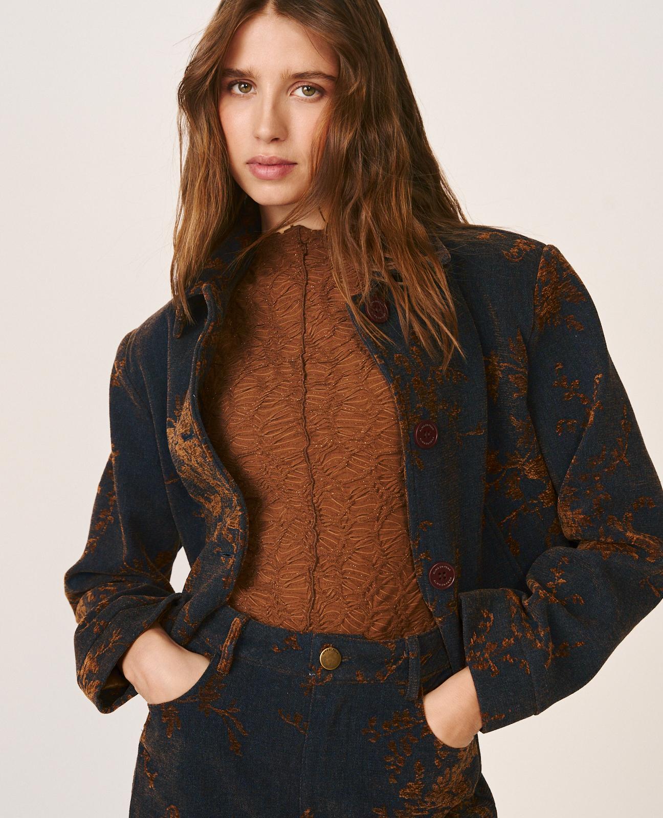 alma-en-pena-floral-denim-jacket-jeansjacke-mit-blumen-flockvelours-blau image 1