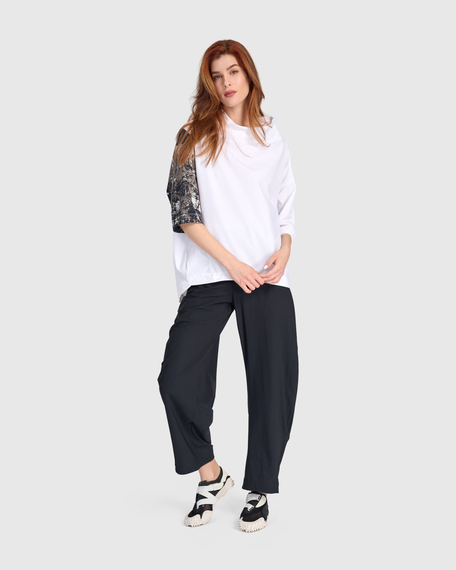 alembika-tekbika-funnel-pullover-top-white-graphic-damen image 6