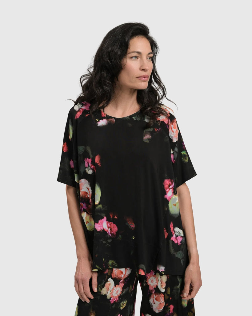 alembika-drinks-on-me-trapeze-top-floral-schwarz image 1