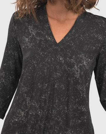 alembika-urban-essential-v-neck-top-galaxy image 4