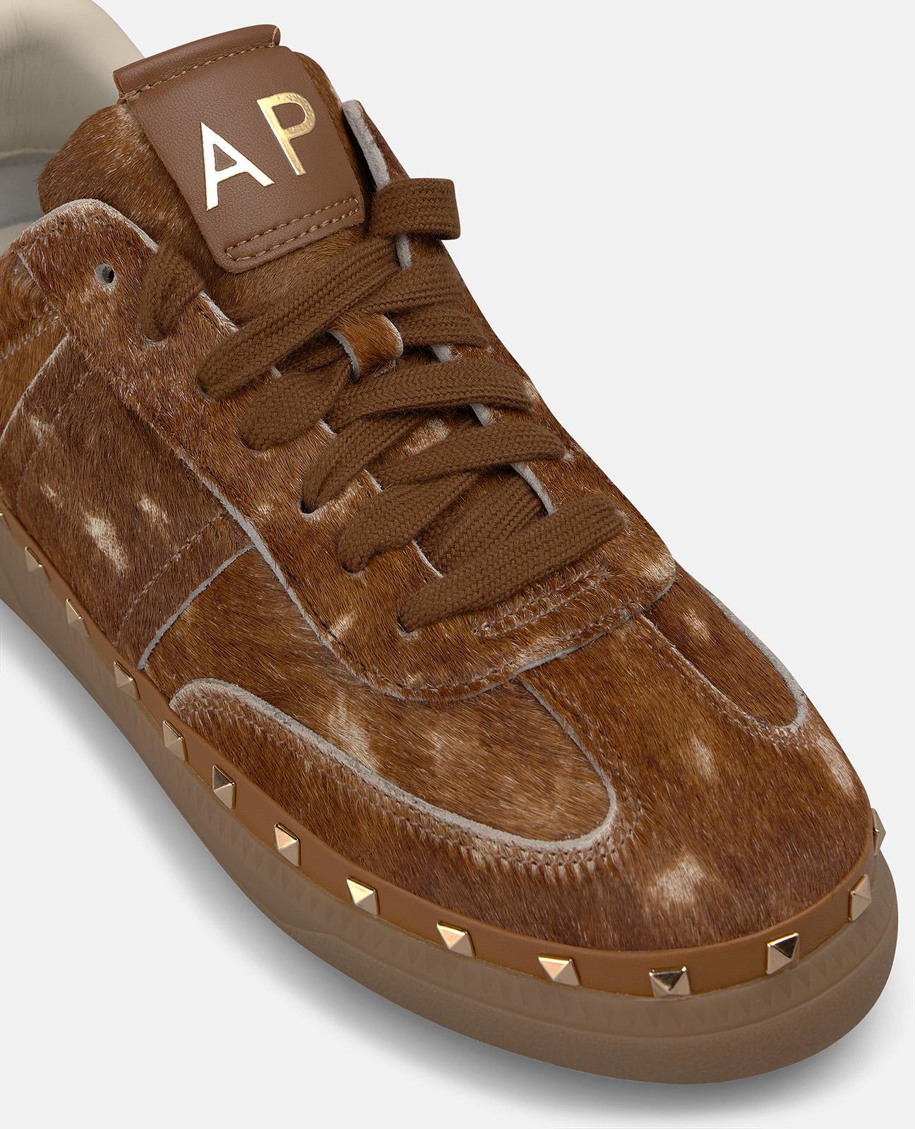 alma-en-pena-sneaker-mit-metallic-nieten-fell-gef-ttert-camel image 4