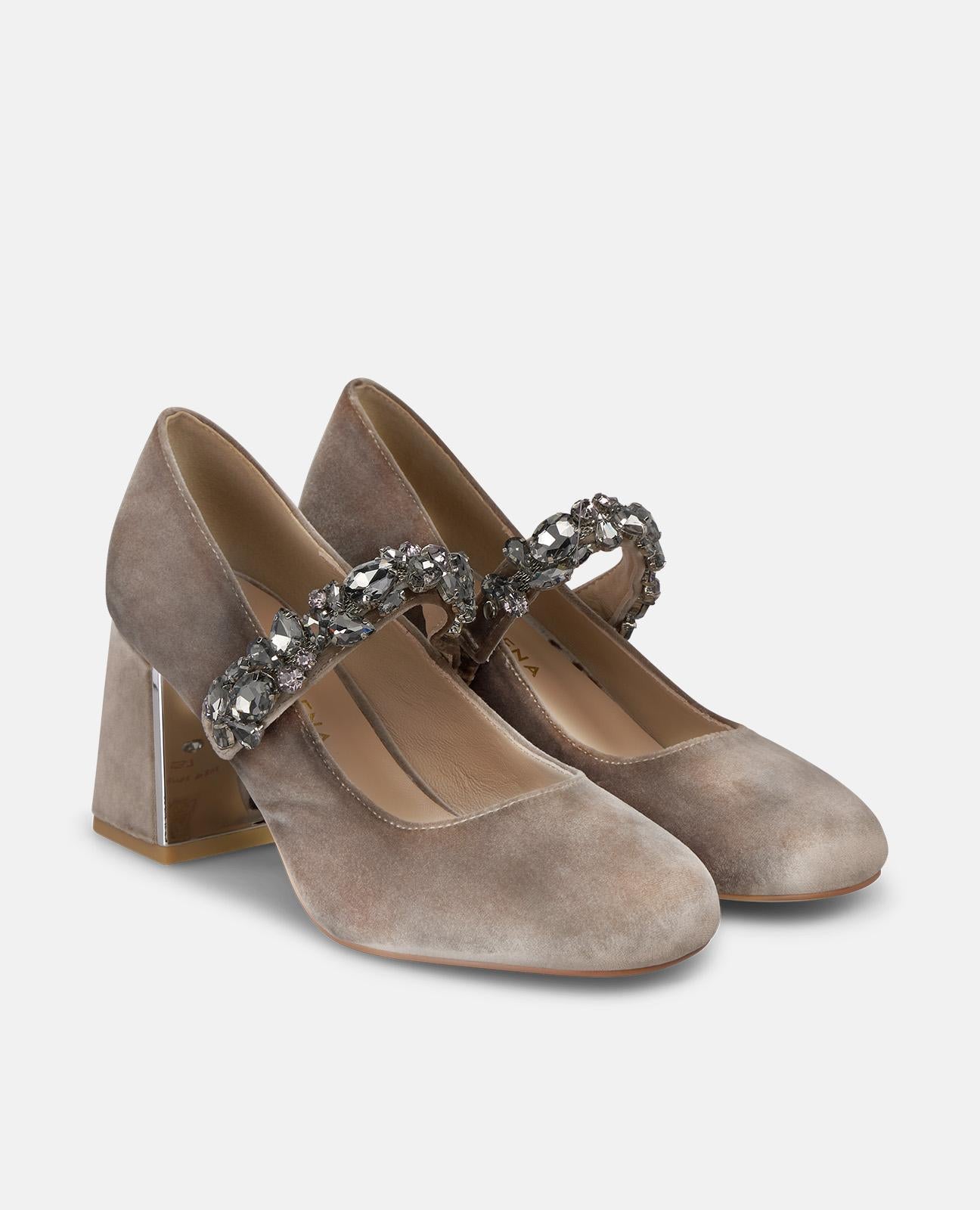 alma-en-pena-samt-spangen-pumps-vison-mit-strass-schnalle-7-cm image 2