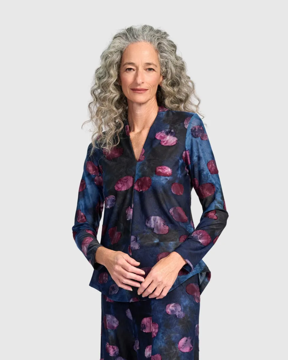 alembika-whirligig-v-neck-top-midnight-wine-langarm image 1
