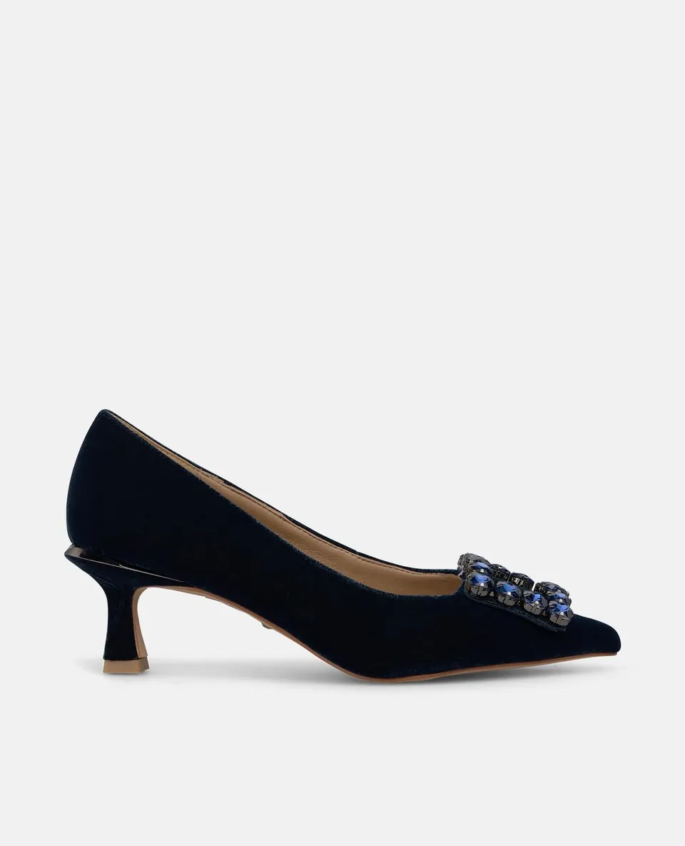 alma-en-pena-samt-pumps-blau-schmuck-schnalle-6-cm-trichterabsatz image 1