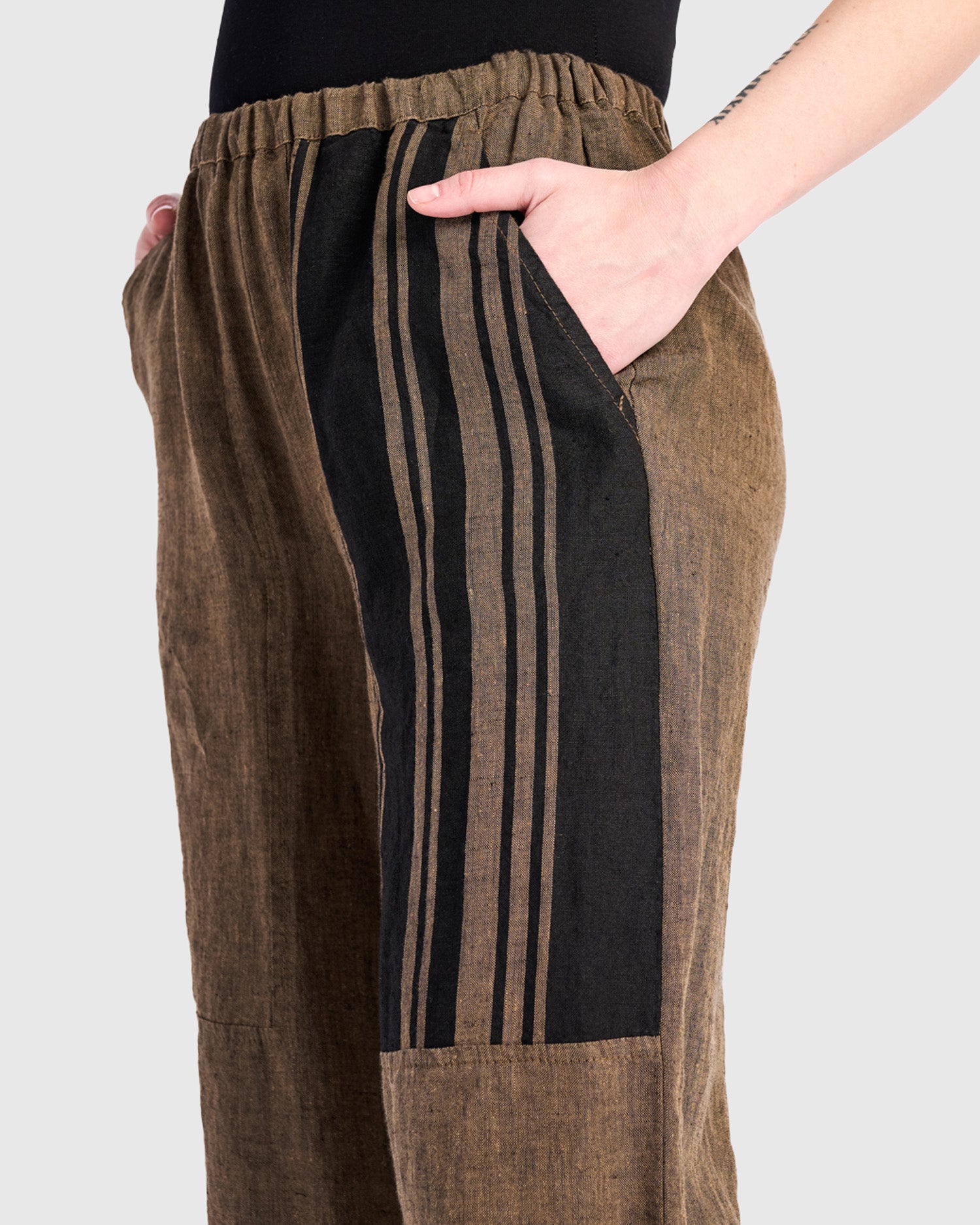 alembika-linen-lantern-pants-damen-leinenhose-sepia image 3