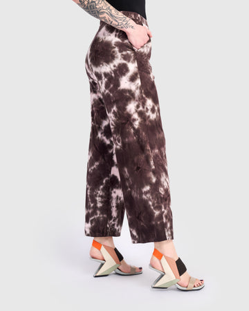 alembika-lala-lounge-hose-braun-pink-tie-dye image 5