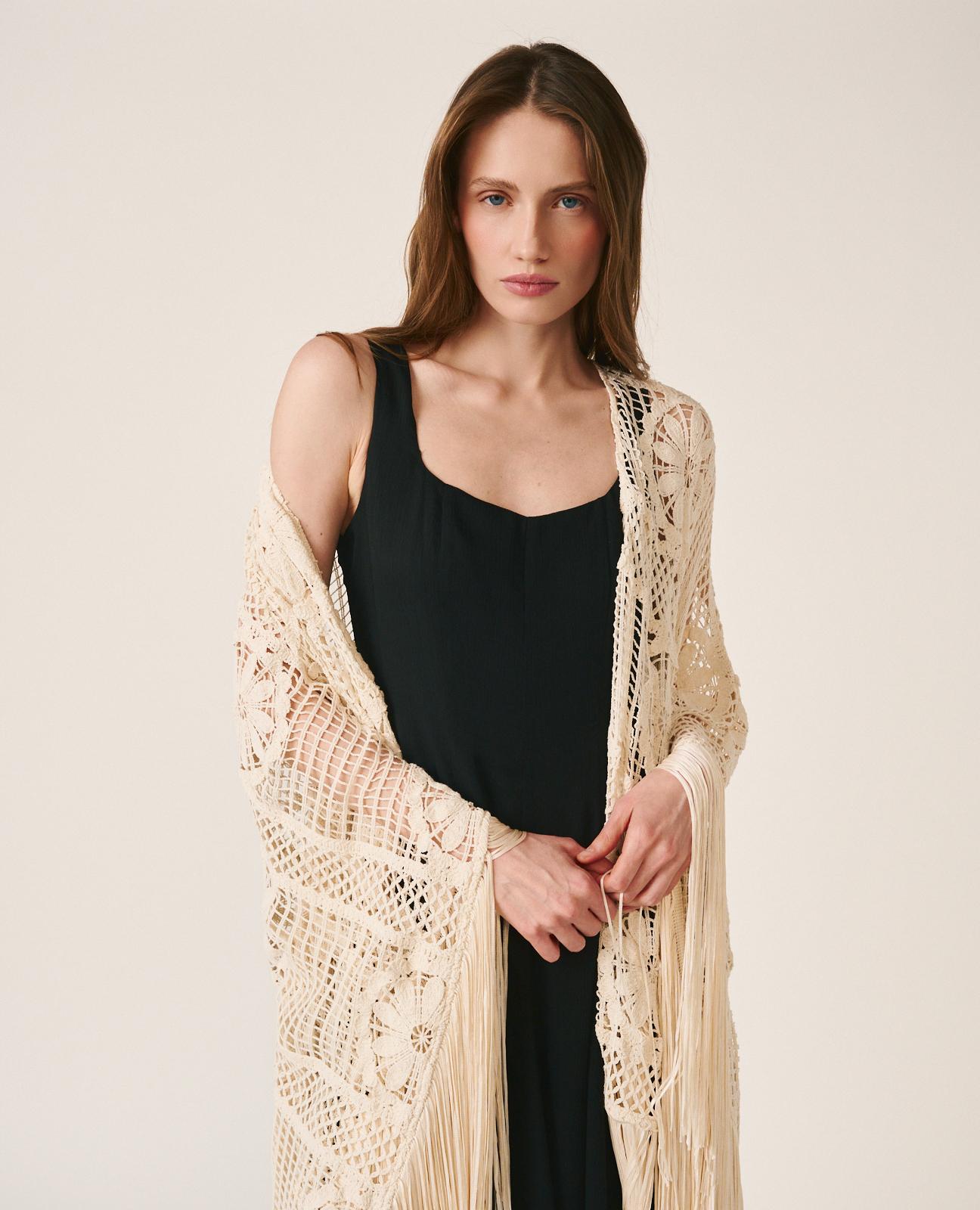 alma-en-pena-crocheted-kaftan-h-kel-kaftan-aus-baumwolle-in-wei-rmellos image 5