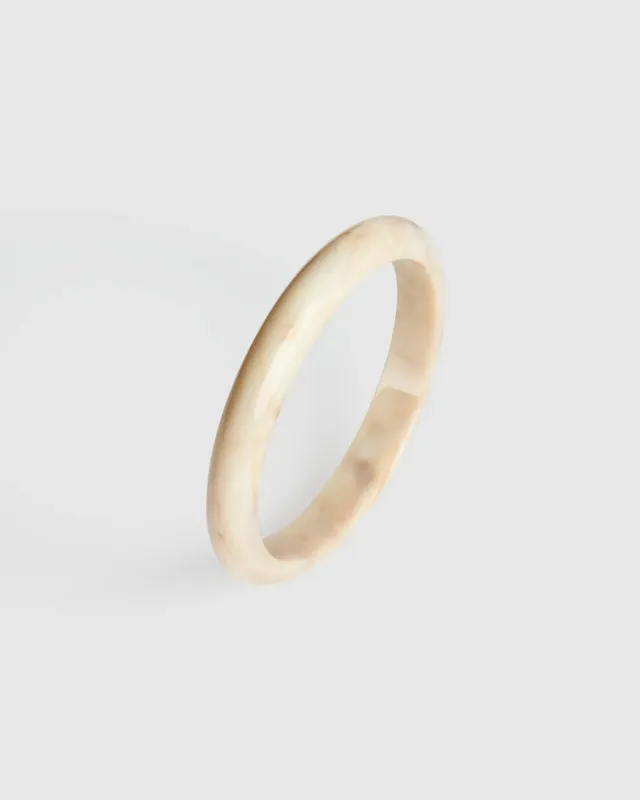 alembika-rounded-bangle-armband-oat-marmorierter-armreif image 1