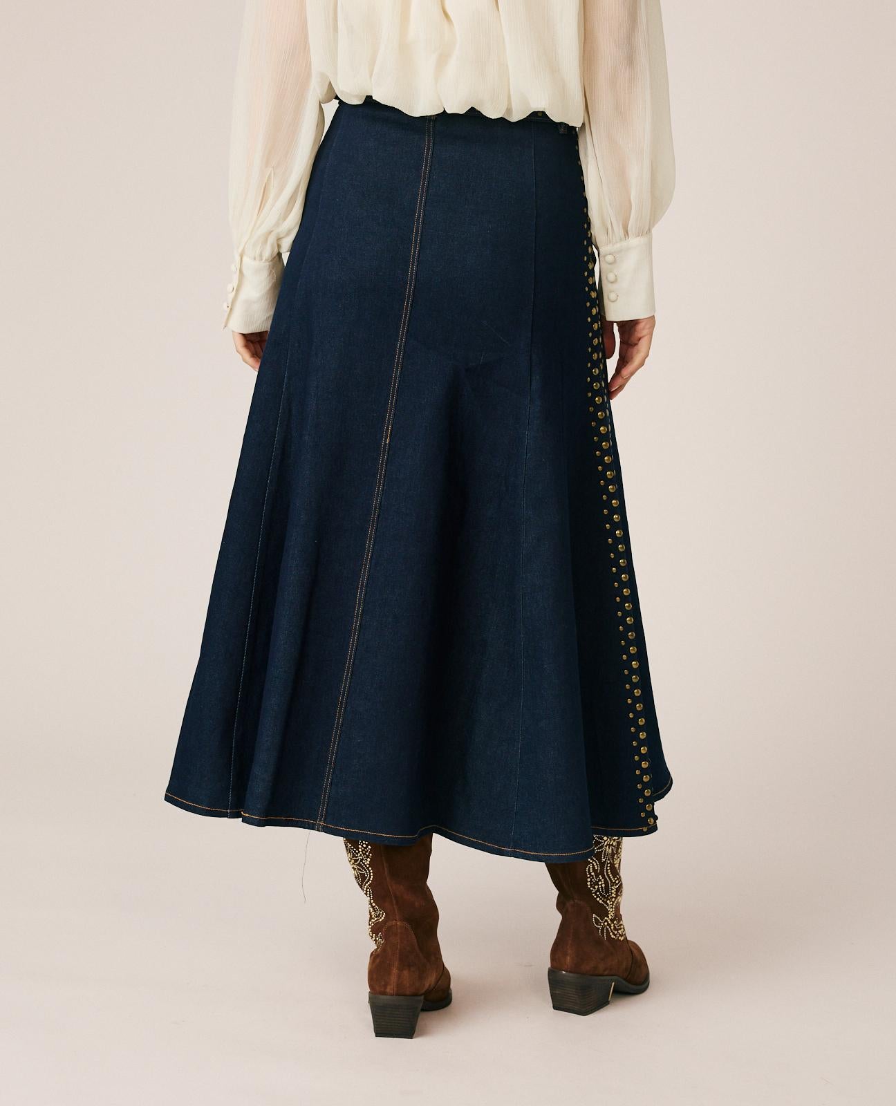 alma-en-pena-jeansrock-midi-medium-wash-mit-nieten-und-g-rtel image 5
