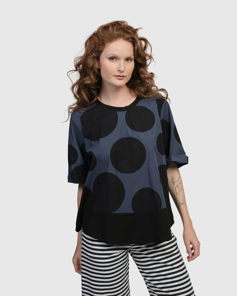 alembika-urban-angelica-dots-tee-blusentop-navy image 1