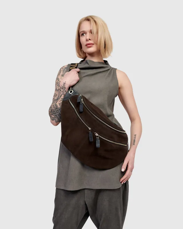 alembika-on-the-go-gro-e-sling-bag-umber image 1