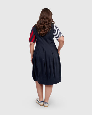 alembika-saint-marie-crew-cocoon-kleid-navy-midi-jersey image 5