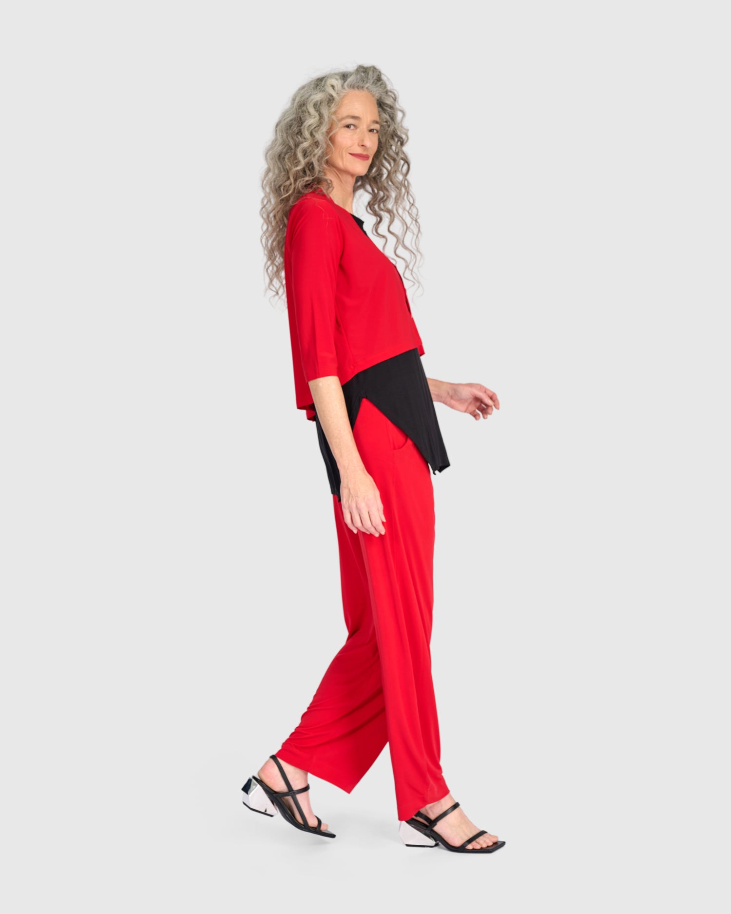 alembika-essential-slinky-cropped-cardigan-red-jerseyjacke image 4