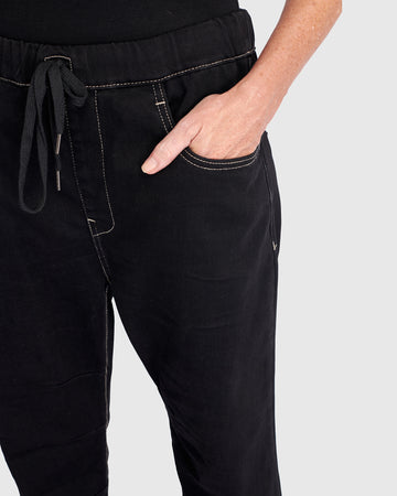 alembika-weekend-boyfriend-jogger-jeans-ap622b-schwarz image 2