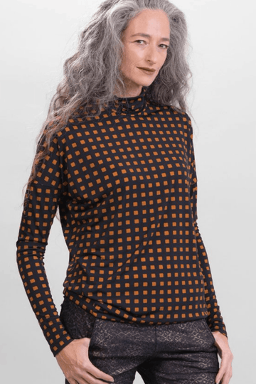 alembika-check-at320o-mockneck-top-orange image 3