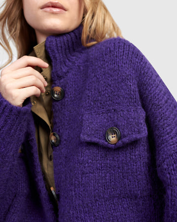 alembika-trucker-cardigan-lila-cropped-strick image 2