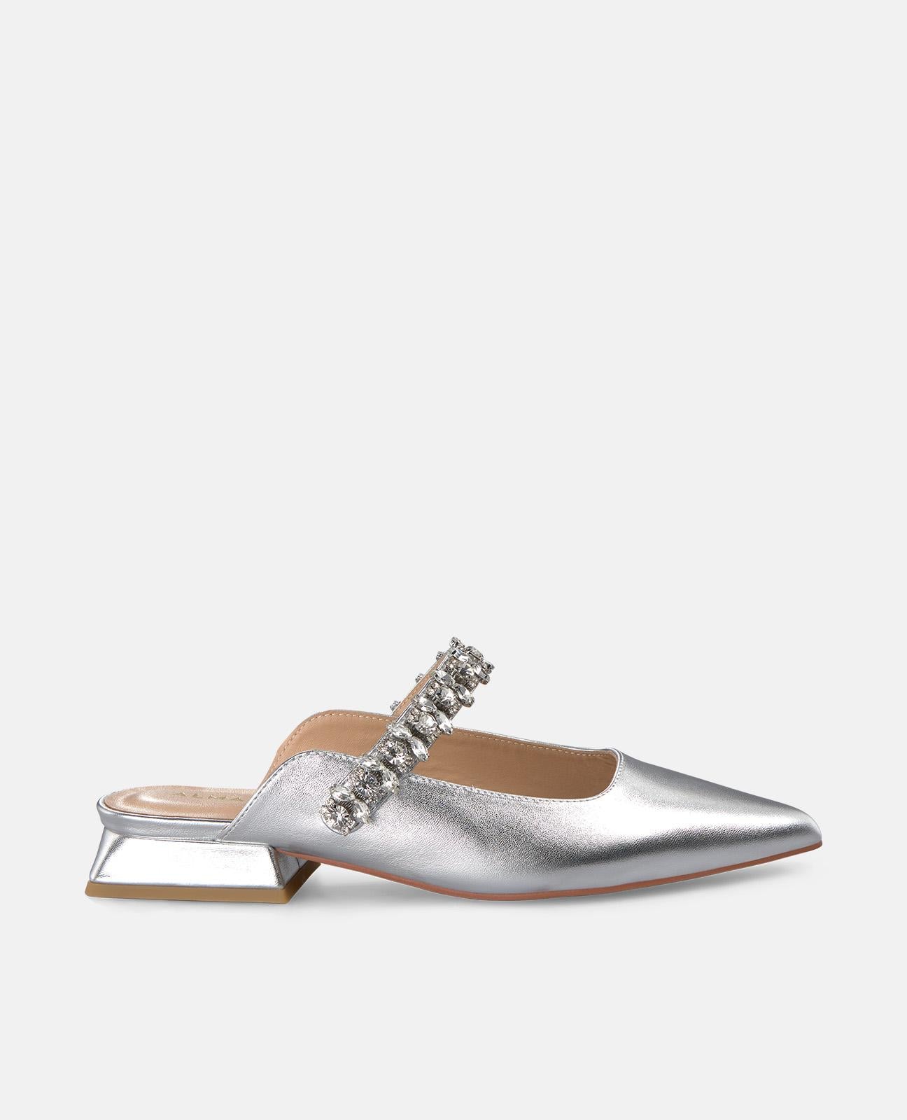 alma-en-pena-mules-silber-flach-mit-strass-riemen-und-2-cm-absatz image 1