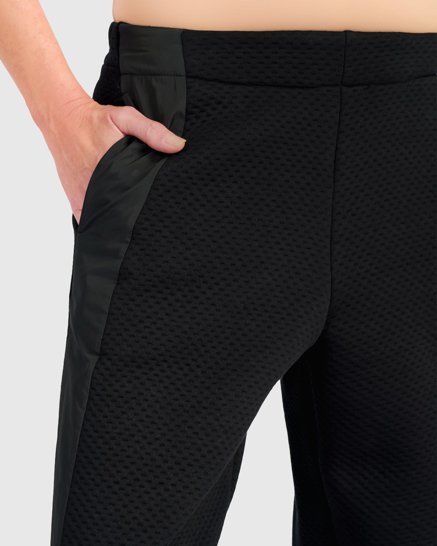 alembika-urban-dimpled-straight-pants-black-gerade-hose-mit-high-rise image 3