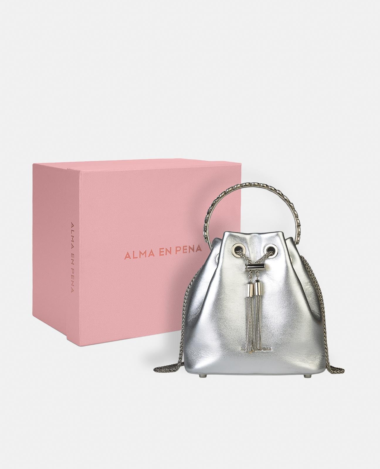 alma-en-pena-bowler-bag-silber-mit-anh-nger image 5