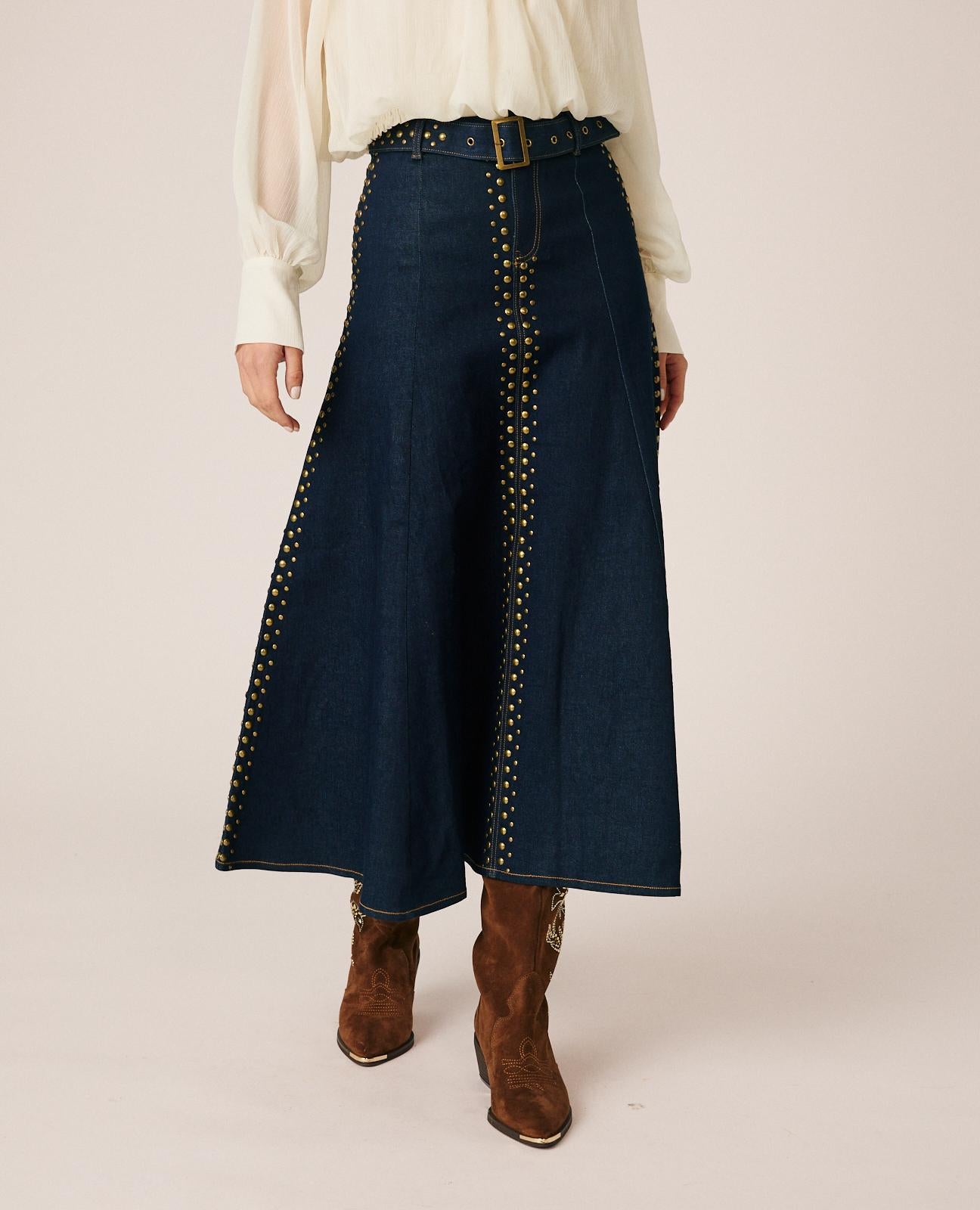 alma-en-pena-jeansrock-midi-medium-wash-mit-nieten-und-g-rtel image 4